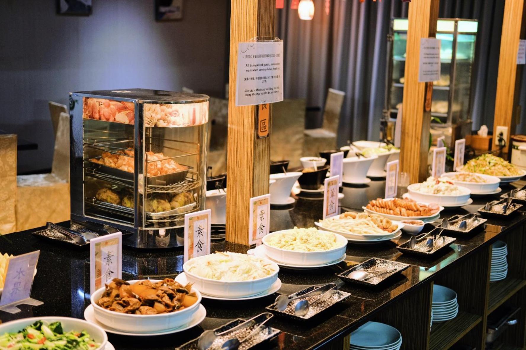 友愛京賞國際大飯店 Yoai Jing Shang Hotel Kaohsiung Bagian luar foto