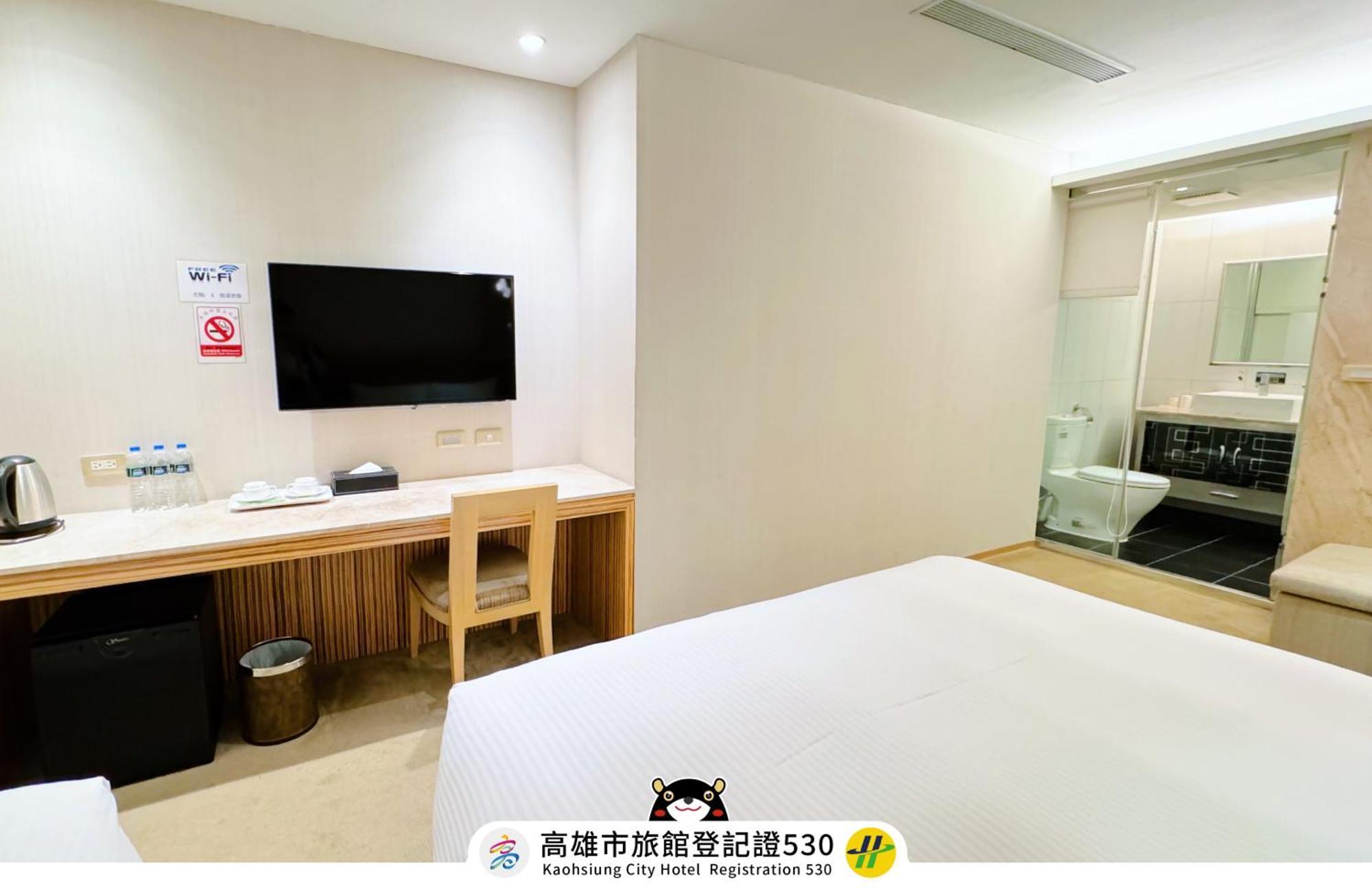 友愛京賞國際大飯店 Yoai Jing Shang Hotel Kaohsiung Bagian luar foto